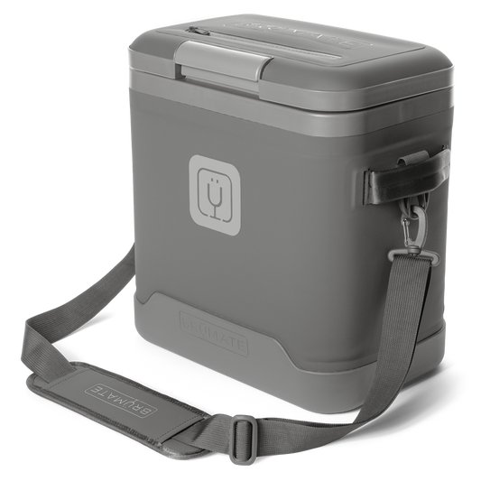 magpack-18-can-v0 magpack_18_graphite_front_strap.png